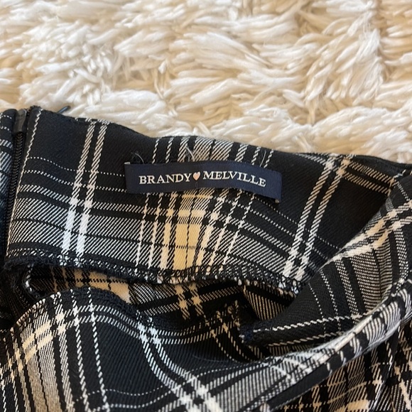 Brandy Melville skirt - Picture 2 of 2